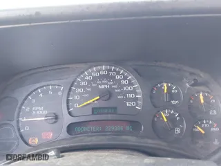 2005 Chevrolet Silverado 1500 LS with VIN 2GCEC19V351168700, listed as a IAAI auction lot 42018925 with 229,386 mi miles. Bid and sale history available at carsss.com. Image 7.