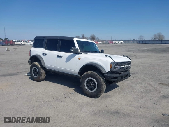 2024 Ford Bronco Badlands с VIN 1FMEE9BP3RLA42126, выставлен на аукционе IAAI как лот 41617420 с пробегом 7 662 миль миль и . История ставок и продаж доступна на DreamBid. Изображение 1.