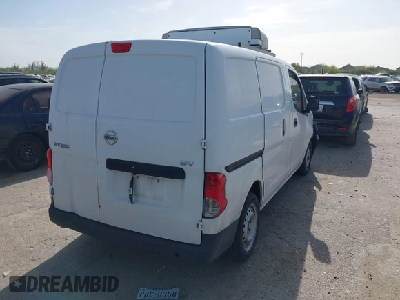 2015 Nissan NV200 SV with VIN 3N6CM0KN1FK700005, listed as a IAAI auction lot 41833099 with Not Provided miles. Bid and sale history available at carsss.com. Image 4.