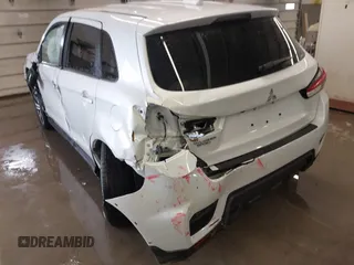 2023 Mitsubishi Outlander ES z VIN JA4ARUAU3PU016211, wystawiony jako IAAI lot #41554954 z przebiegiem 10 778 mil mil oraz . Historia ofert i sprzedaży dostępna na DreamBid. Obrazek 6.