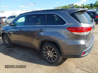 2018 Toyota Highlander SE with VIN 5TDKZRFH4JS548677, listed as a IAAI auction lot 42171321 with 94,205 mi miles and . Bid and sale history available at DreamBid. Image 14.