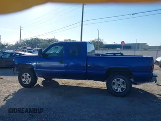 2004 Chevrolet Silverado 1500 with VIN 1GCEK19T54E256730, listed as a IAAI auction lot 41685840 with 281,979 mi miles and . Bid and sale history available at DreamBid. Image 15.