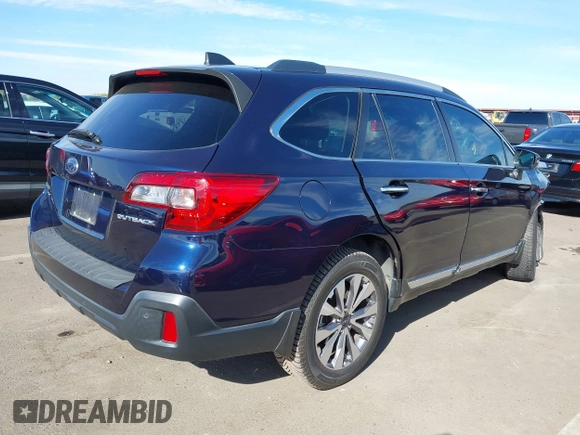 2018 Subaru Outback Touring with VIN 4S4BSATC2J3346030, listed as a IAAI auction lot 41498693 with 62,306 mi miles and . Bid and sale history available at DreamBid. Image 4.