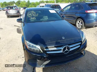2019 Mercedes-Benz C 300 z VIN 55SWF8DB1KU318960, wystawiony jako IAAI lot #42547725 z przebiegiem 90 743 mil mil oraz . Historia ofert i sprzedaży dostępna na DreamBid. Obrazek 12.