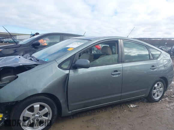 2004 Toyota Prius with VIN JTDKB20U040025391, listed as a IAAI auction lot 41913922 with 115,860 mi miles. Bid and sale history available at carsss.com. Image 15.