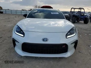 2023 Toyota GR86 Premium with VIN JF1ZNBE10P9751164, listed as a Copart auction lot 85023614 with 8,502 mi miles and Salvage Title. Bid and sale history available at carsss.com. Image 5.
