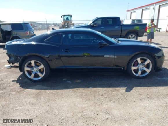 2010 Chevrolet Camaro 2SS with VIN 2G1FK1EJXA9107343, listed as a IAAI auction lot 41936693 with 123,148 mi miles. Bid and sale history available at carsss.com. Image 14.