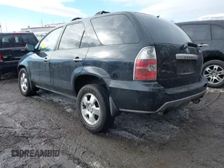 2005 Acura MDX with VIN 2HNYD18215H555605, listed as a IAAI auction lot 41351628 with 210,858 mi miles. Bid and sale history available at carsss.com. Image 3.