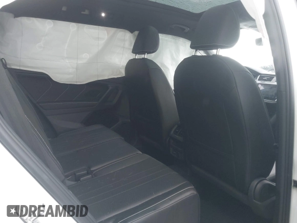2022 Volkswagen Tiguan SE R-Line Black with VIN 3VV8B7AX6NM027050, listed as a IAAI auction lot 42463714 with 45,303 mi miles and . Bid and sale history available at DreamBid. Image 8.