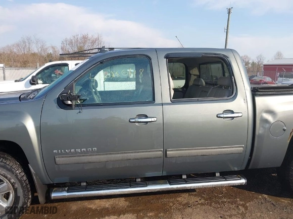 2011 Chevrolet Silverado 1500 LTZ with VIN 3GCPKTE36BG148598, listed as a IAAI auction lot 41828648 with 194,584 mi miles. Bid and sale history available at carsss.com. Image 6.