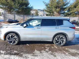 2022 Mitsubishi Outlander SEL z VIN JA4J4VA83NZ088131, wystawiony jako IAAI lot #41401945 z przebiegiem 15 617 mil mil oraz . Historia ofert i sprzedaży dostępna na DreamBid. Obrazek 14.