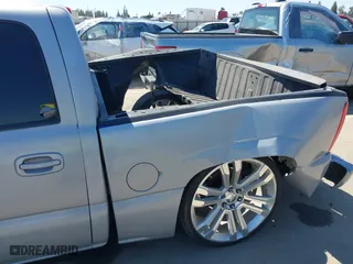2005 Chevrolet Silverado 1500 LS with VIN 2GCEC13TX51171276, listed as a IAAI auction lot 41861847 with 163,237 mi miles. Bid and sale history available at carsss.com. Image 19.