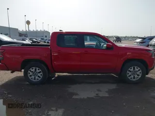 2023 Nissan Frontier Pro-X z VIN 1N6ED1EJ0PN667047, wystawiony jako IAAI lot #42639635 z przebiegiem 58 508 mil mil oraz . Historia ofert i sprzedaży dostępna na DreamBid. Obrazek 14.