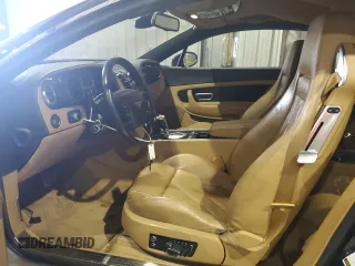 2006 Bentley Continental GT GT z VIN SCBCR63W56C033155, wystawiony jako Copart lot #61441835 z przebiegiem 77 853 mil mil oraz Czysty tytuł • Clean title. Historia ofert i sprzedaży dostępna na DreamBid. Obrazek 7.