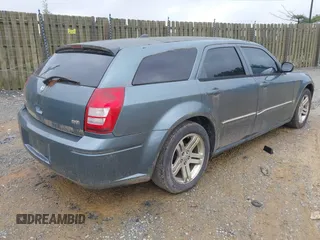 2006 Dodge Magnum z VIN 2D8FV47V26H235199, wystawiony jako IAAI lot #42317253 z przebiegiem 251 458 mil mil oraz . Historia ofert i sprzedaży dostępna na DreamBid. Obrazek 4.