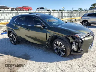 2021 Lexus UX 200 with VIN JTHP3JBH2M2044864, listed as a Copart auction lot 83703364 with 32,416 mi miles and Salvage title. Bid and sale history available at DreamBid. Image 4.