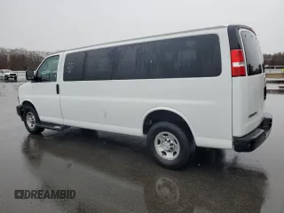 2022 Chevrolet Express Passenger LS z VIN 1GAZGNFPXN1290651, wystawiony jako Copart lot #49330615 z przebiegiem 31 309 mil mil oraz Czysty tytuł • Clean title. Historia ofert i sprzedaży dostępna na DreamBid. Obrazek 2.