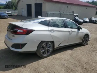 2020 Honda Clarity Plug-In Hybrid Touring with VIN JHMZC5F36LC002804, listed as a Copart auction lot 63771834 with 31,314 mi miles and Non Repairable. Bid and sale history available at carsss.com. Image 3.