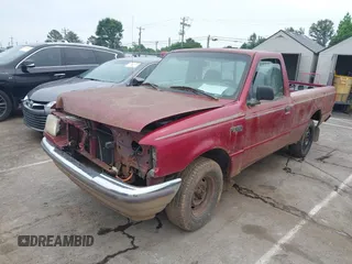 1997 Ford Ranger XLT z VIN 1FTCR10A3VPB61037, wystawiony jako IAAI lot #42298984 z przebiegiem 123 429 mil mil oraz . Historia ofert i sprzedaży dostępna na DreamBid. Obrazek 2.