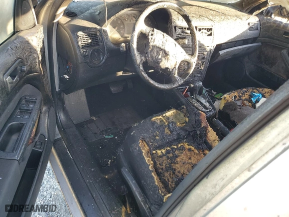 2005 Volkswagen Golf GL with VIN 9BWFL61J654032176, listed as a Copart auction lot 70890134 with NaN miles and Salvage Title. Bid and sale history available at carsss.com. Image 8.