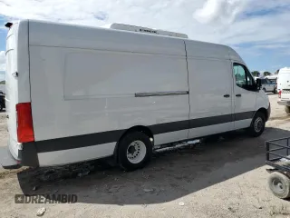 2020 Freightliner Sprinter z VIN W2Y8ED3Y8LP308878, wystawiony jako Copart lot #72096614 z przebiegiem 85 718 mil mil oraz Tytuł czysty. Historia ofert i sprzedaży dostępna na DreamBid. Obrazek 3.