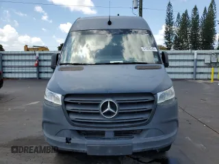 2019 Mercedes-Benz Sprinter Cargo with VIN WD4PF0CD6KP093909, listed as a Copart auction lot 51098245 with 110,426 mi miles and Clean Title. Bid and sale history available at carsss.com. Image 5.