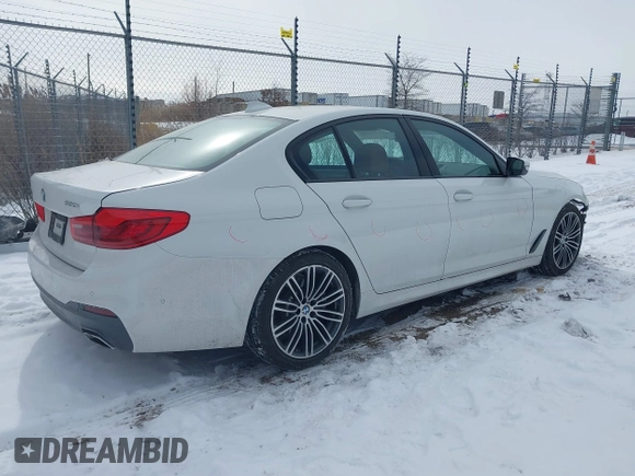 2019 BMW 5 Series 530i xDrive with VIN WBAJA7C50KWC77684, listed as a IAAI auction lot 41629289 with 31,194 mi miles. Bid and sale history available at carsss.com. Image 4.