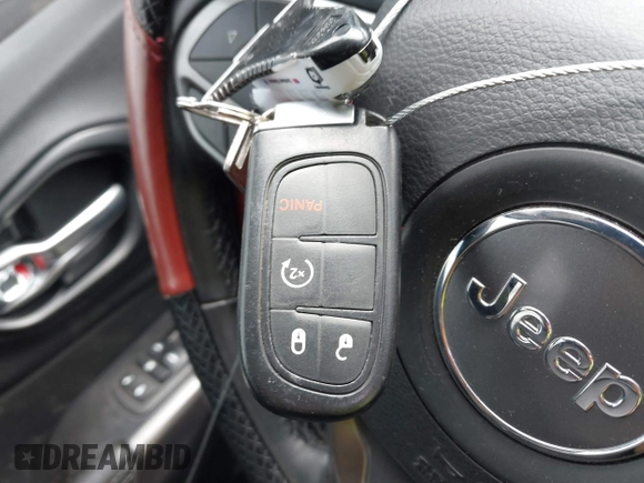 2021 Jeep Cherokee Altitude z VIN 1C4PJLLB0MD155026, wystawiony jako IAAI lot #42204298 z przebiegiem 63 491 mil mil oraz . Historia ofert i sprzedaży dostępna na DreamBid. Obrazek 11.