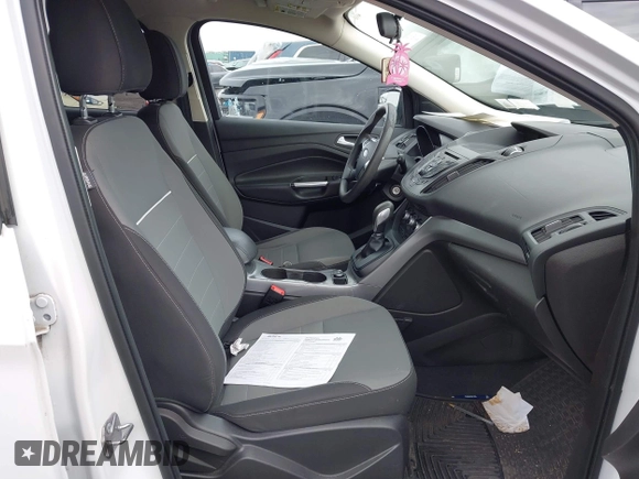 2014 Ford Escape SE z VIN 1FMCU9GX6EUE32418, wystawiony jako IAAI lot #42022304 z przebiegiem 100 216 mil mil oraz . Historia ofert i sprzedaży dostępna na DreamBid. Obrazek 5.