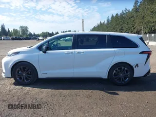 2021 Toyota Sienna XSE with VIN 5TDXRKEC9MS004991, listed as a IAAI auction lot 42177236 with 123,736 mi miles and . Bid and sale history available at DreamBid. Image 14.