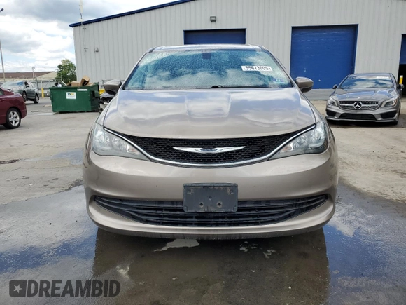 2017 Chrysler Pacifica Touring with VIN 2C4RC1DG5HR537931, listed as a Copart auction lot 55613605 with 159,536 mi miles and Salvage Title. Bid and sale history available at DreamBid. Image 5.