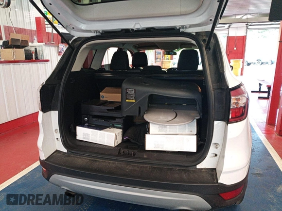 2017 Ford Escape SE z VIN 1FMCU0GD2HUD67783, wystawiony jako IAAI lot #42575794 z przebiegiem 98 188 mil mil oraz . Historia ofert i sprzedaży dostępna na DreamBid. Obrazek 12.