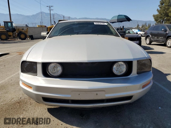 2005 Ford Mustang Deluxe with VIN 1ZVFT80N955168643, listed as a Copart auction lot 62854705 with 132,806 mi miles and Salvage title. Bid and sale history available at DreamBid. Image 5.