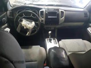 2013 Toyota Tacoma z VIN 5TFLU4ENXDX061110, wystawiony jako Copart lot #58910865 z przebiegiem Nie podano mil oraz Szkoda całkowita • Salvage title. Historia ofert i sprzedaży dostępna na DreamBid. Obrazek 8.