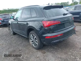 2024 Audi Q5 S line Premium with VIN WA1GAAFY9R2108000, listed as a IAAI auction lot 42275990 with 9,392 mi miles and . Bid and sale history available at DreamBid. Image 3.