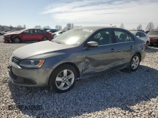 2014 Volkswagen Jetta TDI with VIN 3VWLL7AJ2EM312262, listed as a Copart auction lot 48870205 with 141,272 mi miles and Salvage title. Bid and sale history available at DreamBid. Image 1.