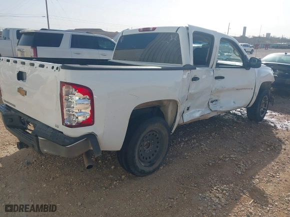 2007 Chevrolet Silverado 1500 LT w/1LT with VIN 2GCEC13C071548412, listed as a IAAI auction lot 41749608 with 224,313 mi miles. Bid and sale history available at carsss.com. Image 4.