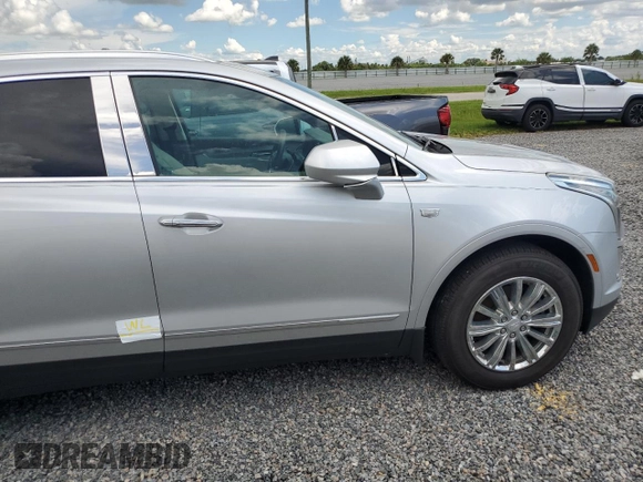 2017 Cadillac XT5 Luxury FWD with VIN 1GYKNBRS5HZ227907, listed as a Copart auction lot 73787804 with 46,893 mi miles and Non Repairable. Bid and sale history available at DreamBid. Image 13.