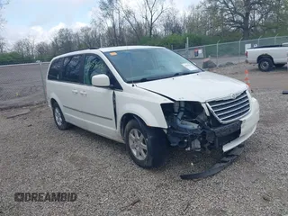 2010 Chrysler Town & Country Touring with VIN 2A4RR5D19AR432617, listed as a IAAI auction lot 42059653 with 189,582 mi miles. Bid and sale history available at carsss.com. Image 1.