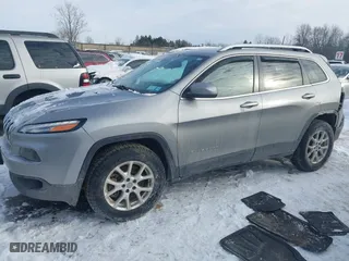2017 Jeep Cherokee Latitude with VIN 1C4PJMCS0HW504346, listed as a IAAI auction lot 41452733 with 229,140 mi miles. Bid and sale history available at carsss.com. Image 18.