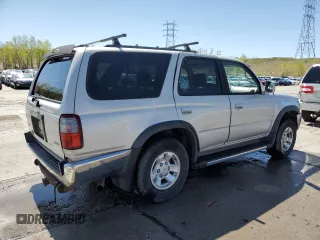 1997 Toyota 4Runner SR5 z VIN JT3HN86RXV0057844, wystawiony jako Copart lot #55357775 z przebiegiem 308 521 mil mil oraz Szkoda całkowita • Salvage title. Historia ofert i sprzedaży dostępna na DreamBid. Obrazek 3.