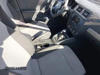 2017 Volkswagen Jetta S с VIN 3VW2B7AJ0HM326454, выставлен на аукционе IAAI как лот 41940675 с пробегом 59 708 миль миль и . История ставок и продаж доступна на DreamBid. Изображение 5.