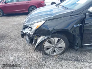 2015 Hyundai Sonata Hybrid Limited with VIN KMHEC4A44FA122722, listed as a IAAI auction lot 41817351 with 144,286 mi miles. Bid and sale history available at carsss.com. Image 6.