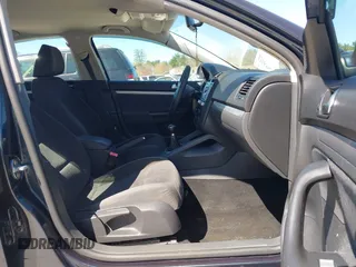2009 Volkswagen Jetta S с VIN 3VWJZ71K19M008344, выставлен на аукционе IAAI как лот 42165996 с пробегом 179 983 миль миль и . История ставок и продаж доступна на DreamBid. Изображение 5.