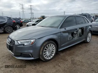 2017 Audi A3 e-tron Sportback Premium z VIN WAUUPBFF7HA049025, wystawiony jako Copart lot #86807374 z przebiegiem 81 245 mil mil oraz Szkoda całkowita • Salvage title. Historia ofert i sprzedaży dostępna na DreamBid. Obrazek 1.