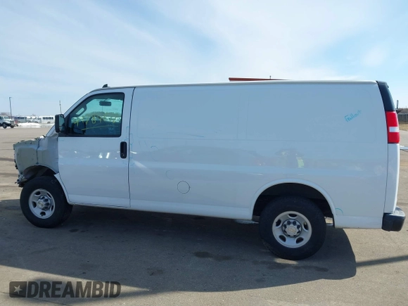 2020 Chevrolet Express Cargo Van with VIN 1GCWGAFP2L1274251, listed as a IAAI auction lot 41784672 with 77,356 mi miles. Bid and sale history available at carsss.com. Image 15.
