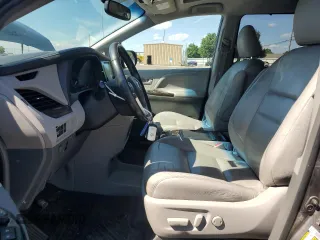 2016 Toyota Sienna Limited с VIN 5TDDK3DC0GS136248, выставлен на аукционе Copart как лот 63476815 с пробегом 131 970 миль миль и Списание • Salvage title. История ставок и продаж доступна на DreamBid. Изображение 7.