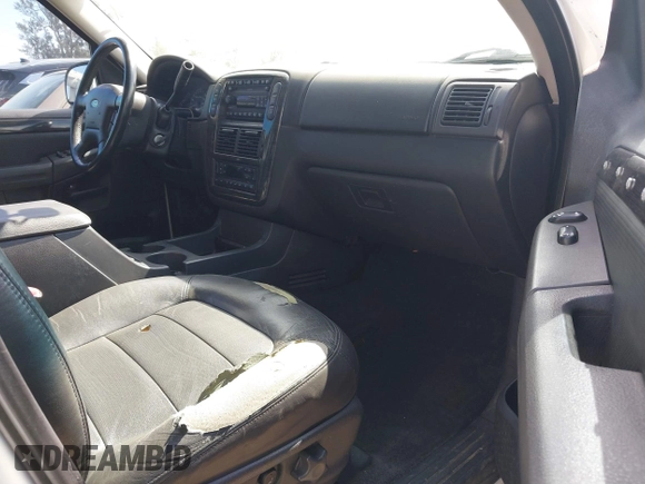 2002 Ford Explorer z VIN 1FMZU75E42ZA65422, wystawiony jako IAAI lot #41691552 z przebiegiem 220 713 mil mil oraz . Historia ofert i sprzedaży dostępna na DreamBid. Obrazek 5.