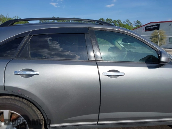 2005 Infiniti FX35 with VIN JNRAS08W25X220360, listed as a IAAI auction lot 41937461 with 214,052 mi miles. Bid and sale history available at carsss.com. Image 13.