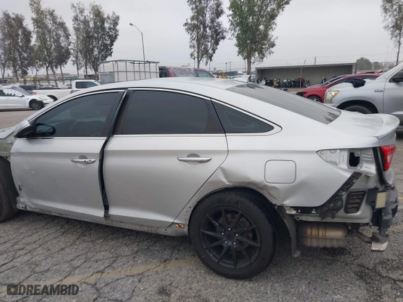 2016 Hyundai Sonata 2.4L Sport with VIN 5NPE34AF9GH374210, listed as a IAAI auction lot 41871957 with 170,044 mi miles. Bid and sale history available at carsss.com. Image 18.